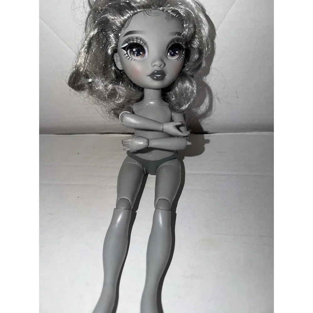 Nude Nicole Steele Shadow High Articulated Fashion Doll Gray Rainbow High Size
